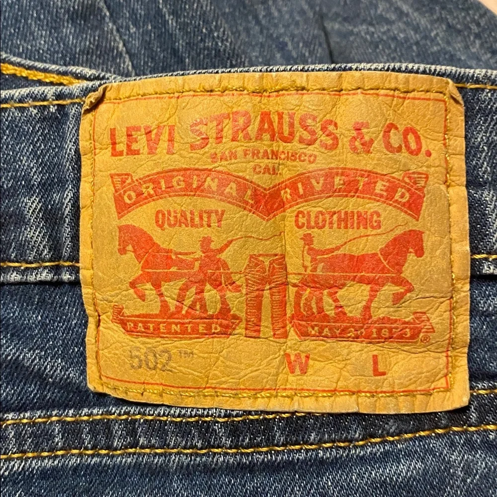 🆕NWOT👖Levi's 502 Dark Blue Relaxed Fit Jeans - Picture 3 of 9